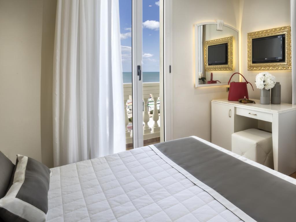 Novecento Suite Hotel Riccione Kültér fotó