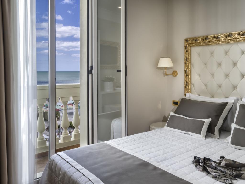 Novecento Suite Hotel Riccione Kültér fotó