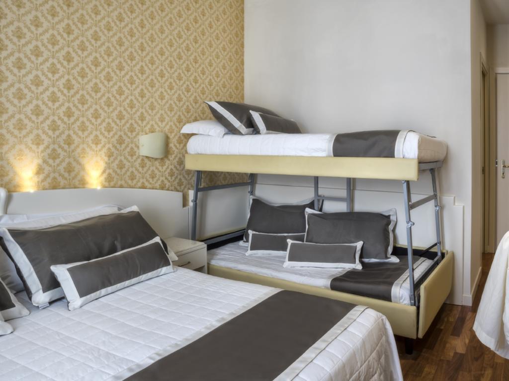 Novecento Suite Hotel Riccione Kültér fotó
