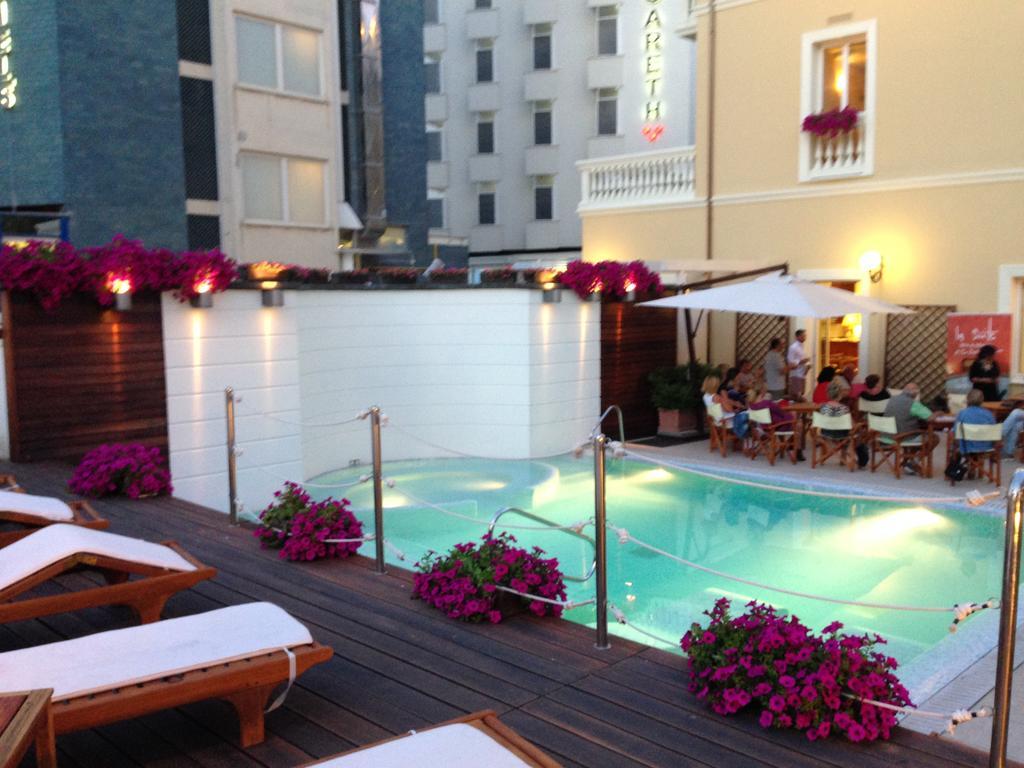 Novecento Suite Hotel Riccione Kültér fotó