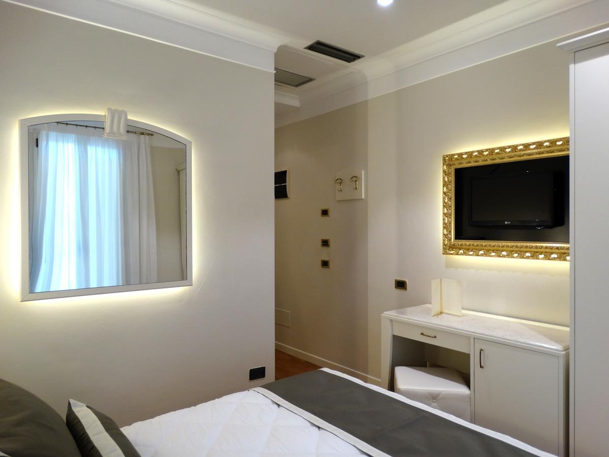 Novecento Suite Hotel Riccione Kültér fotó