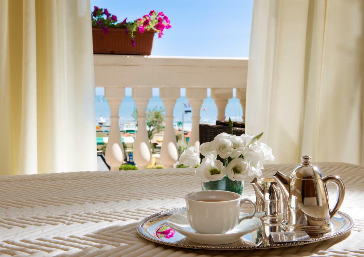 Novecento Suite Hotel Riccione Kültér fotó