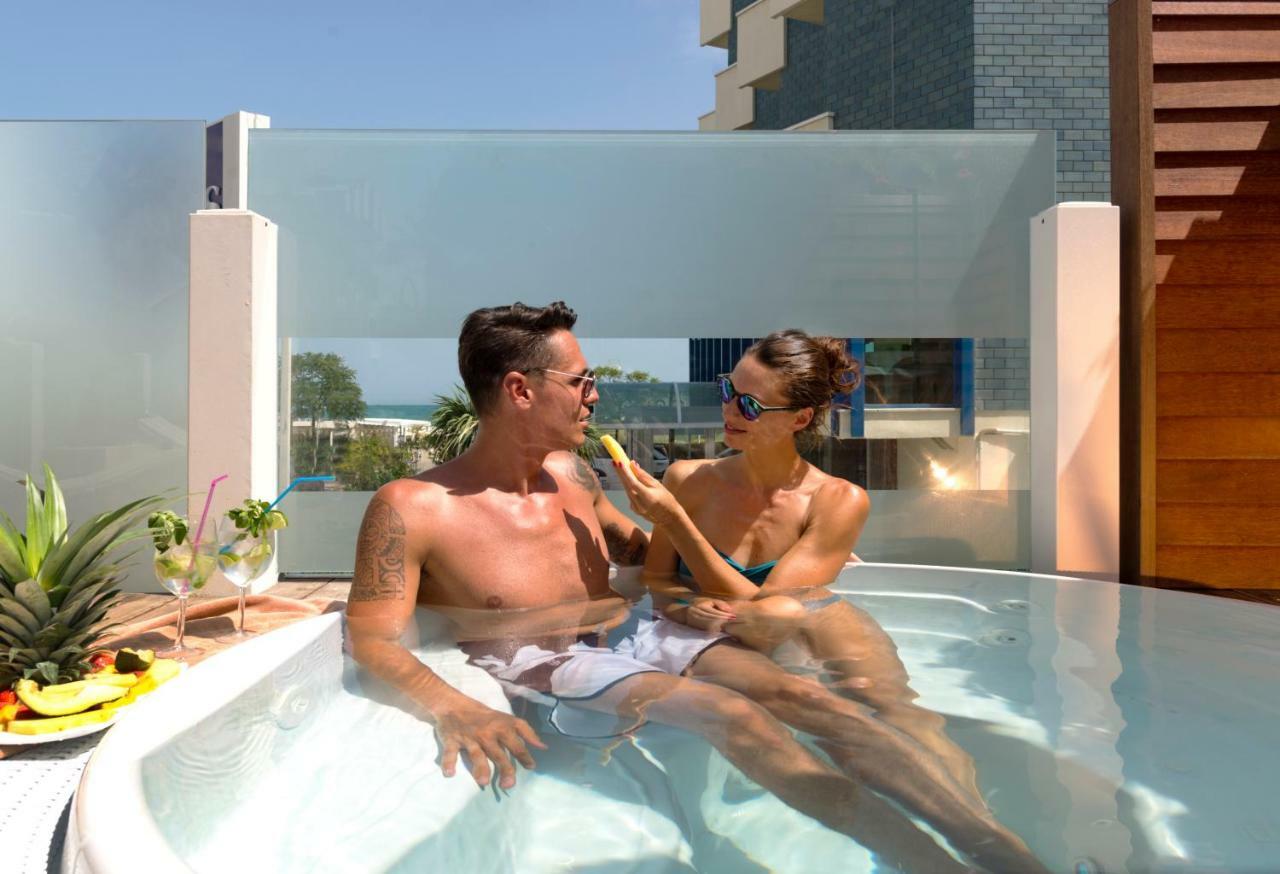 Novecento Suite Hotel Riccione Kültér fotó