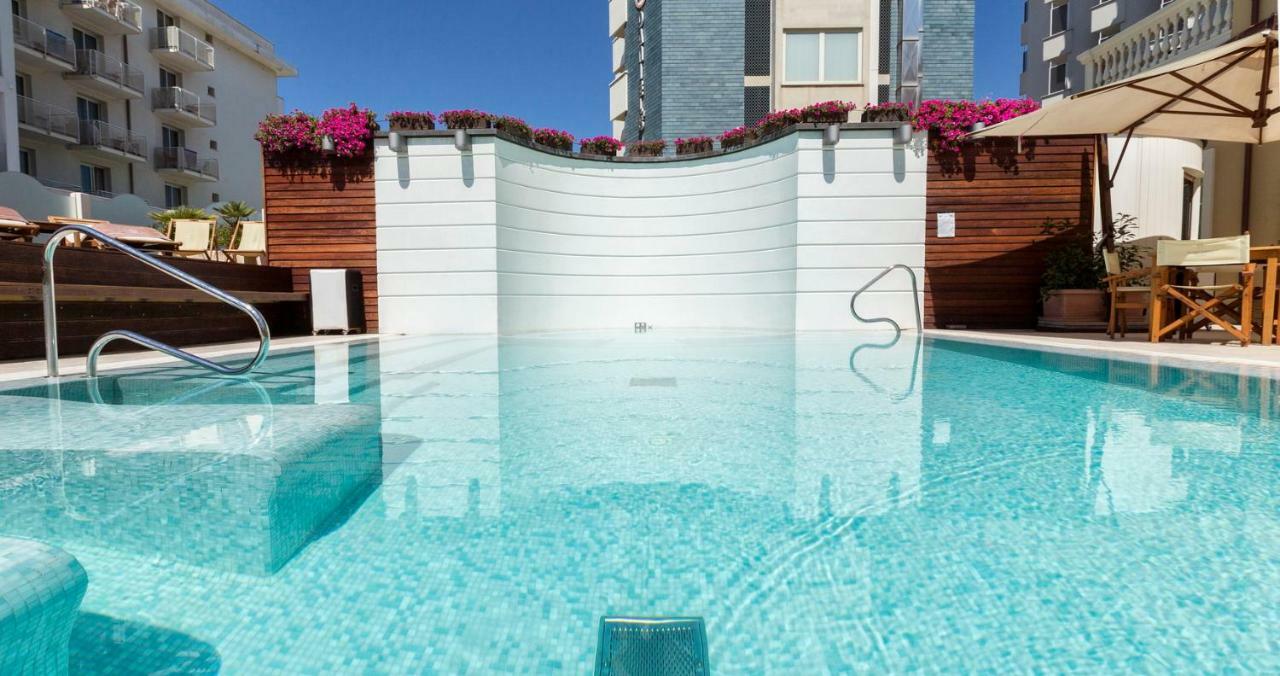 Novecento Suite Hotel Riccione Kültér fotó
